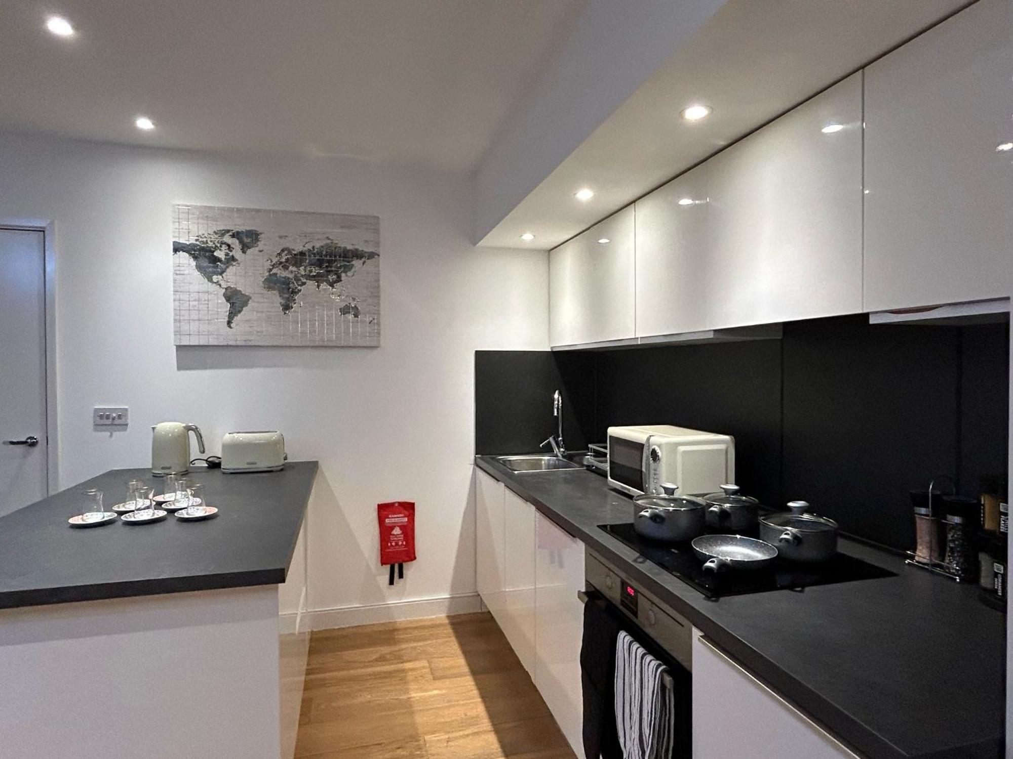 Modern 2-bedroom Flat Near Wembley - 9 Minutes From Park Royal Station Appartement Londres