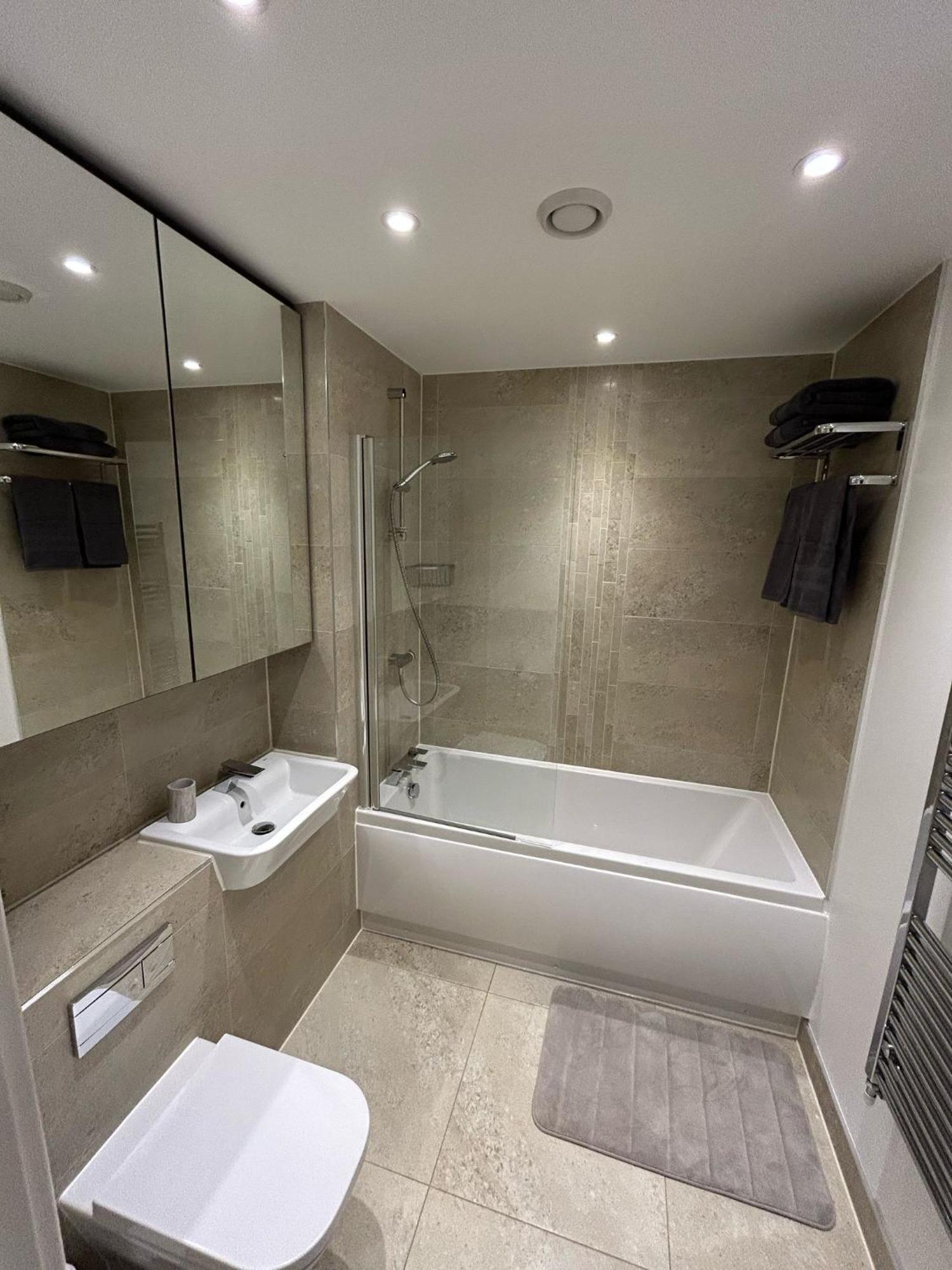 Modern 2-bedroom Flat Near Wembley - 9 Minutes From Park Royal Station Londres
